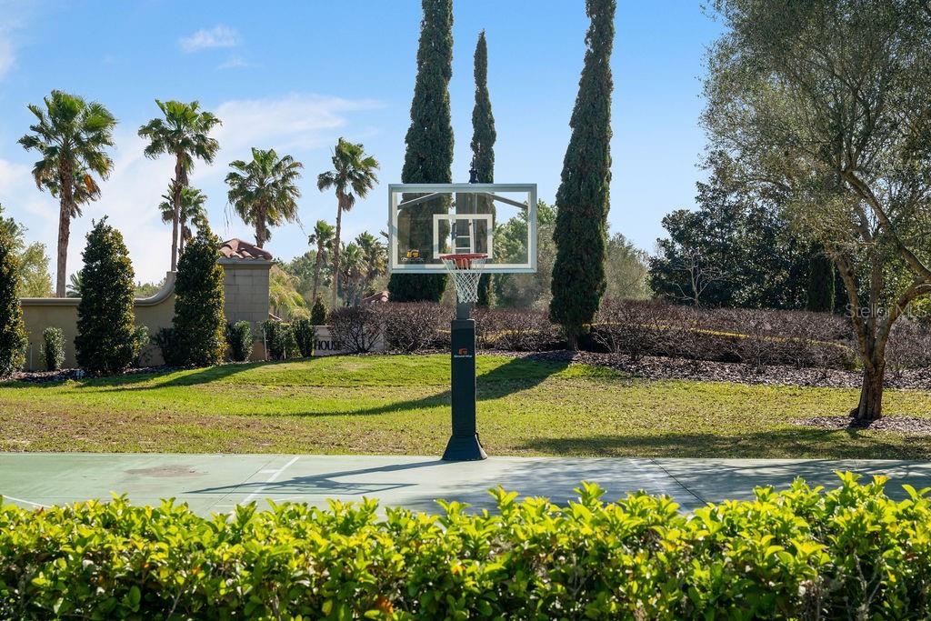 3543 FAIRWATERS CT #B