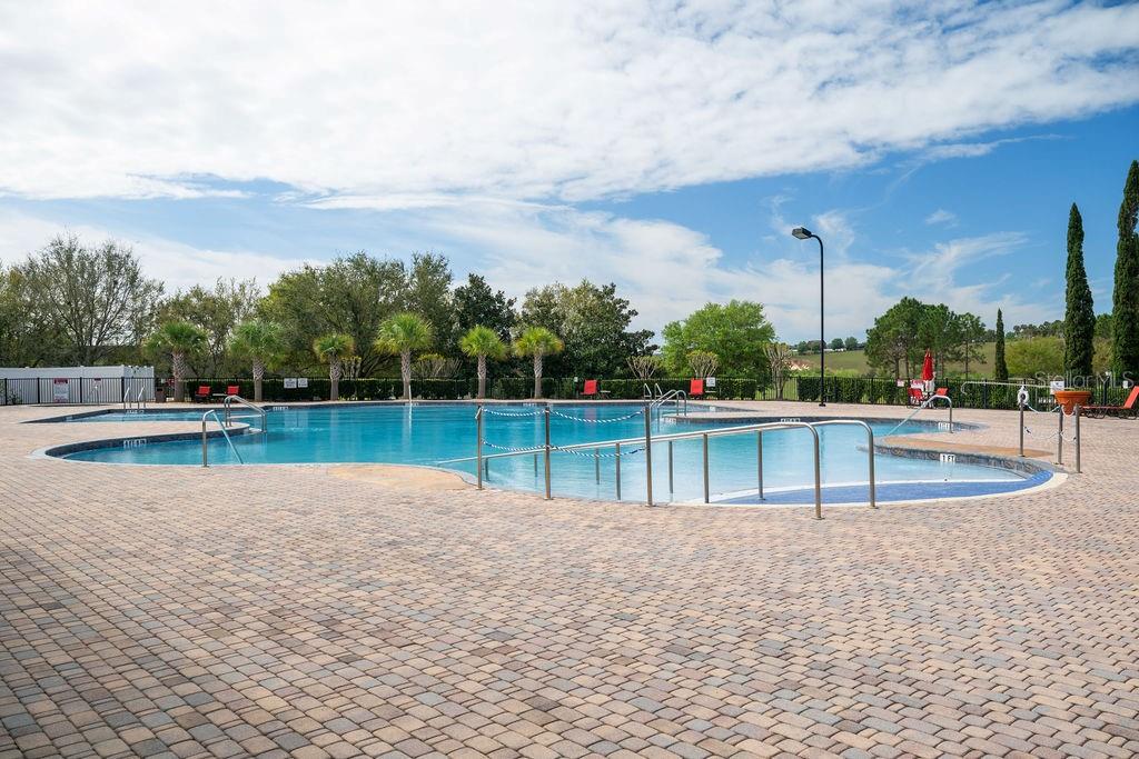 3543 FAIRWATERS CT #B