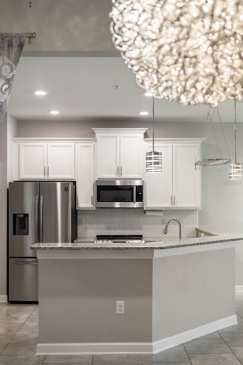 3543 FAIRWATERS CT #B