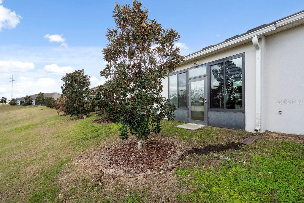 3543 FAIRWATERS CT #B