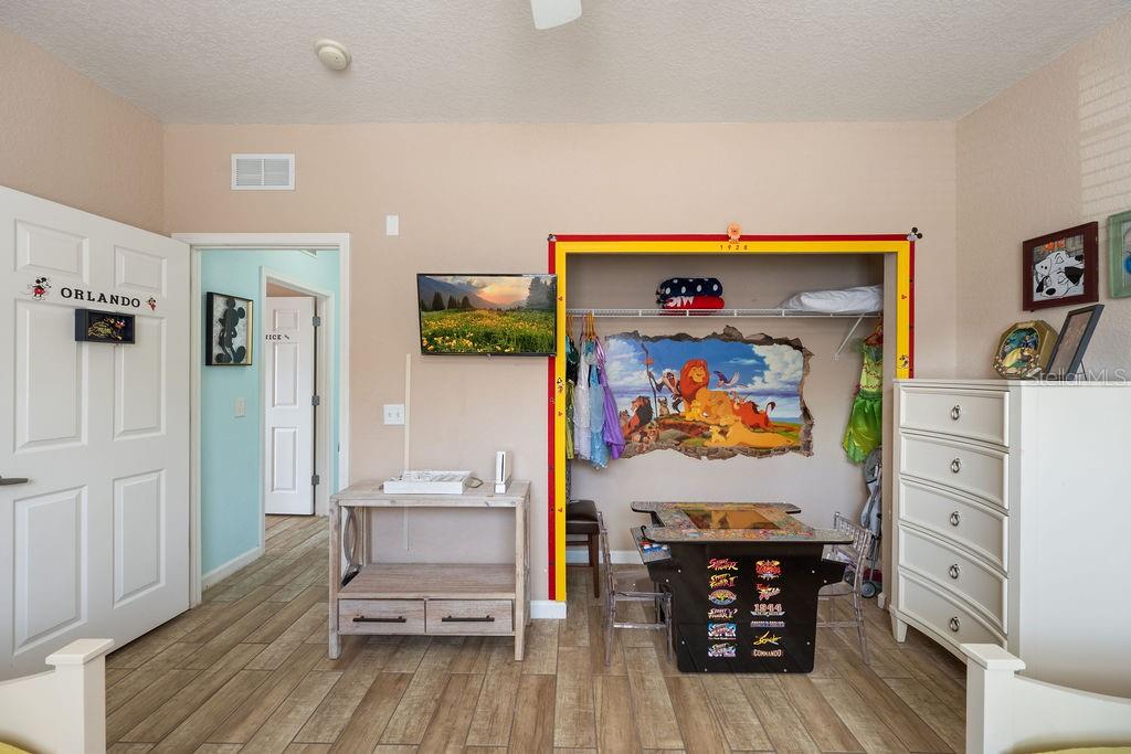 302 TERRACE RIDGE CIR #302