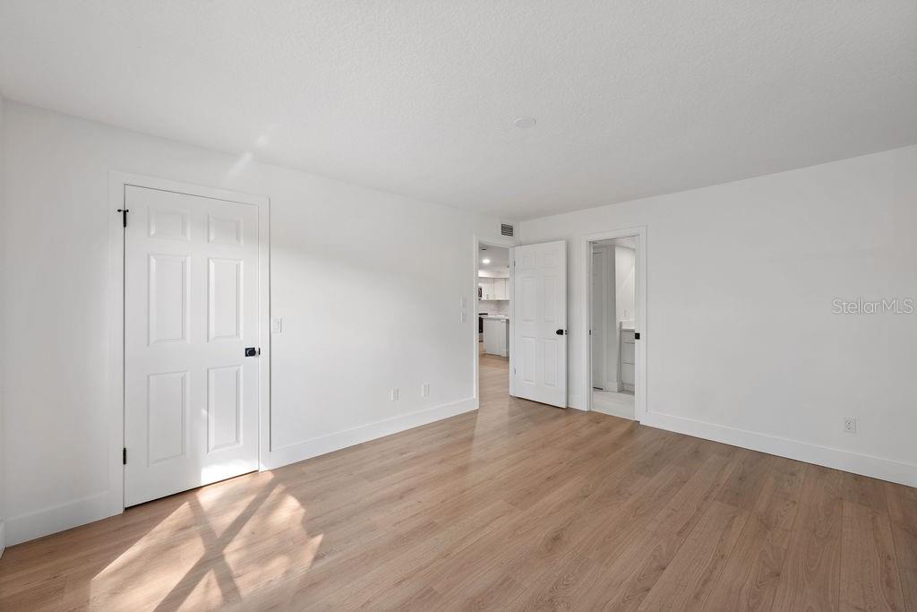 1215 SALERNO CT #1215