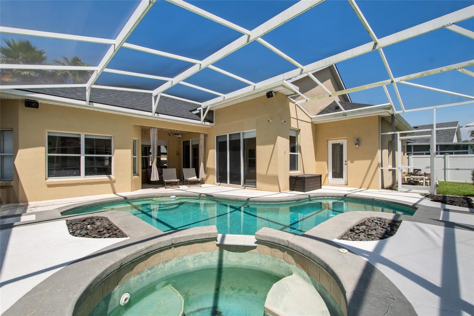 14004 KESTREL DR