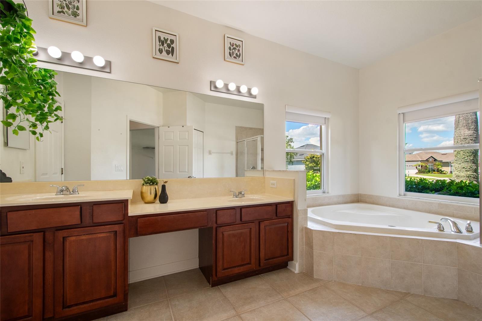 14004 KESTREL DR