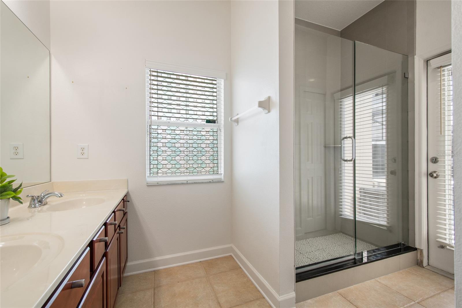 14004 KESTREL DR
