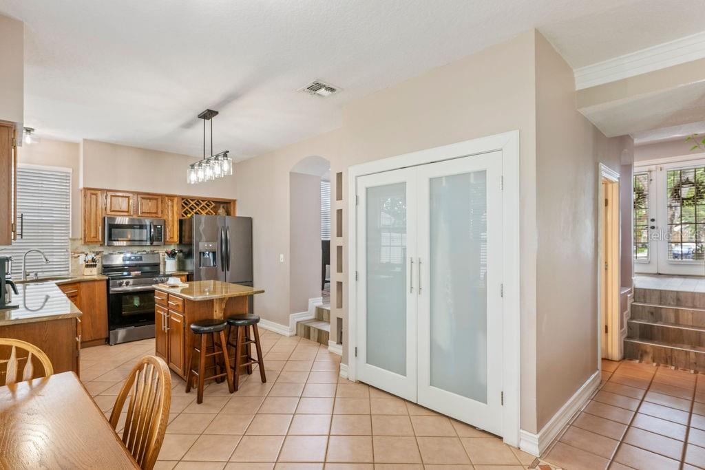 2837 CAYMAN WAY