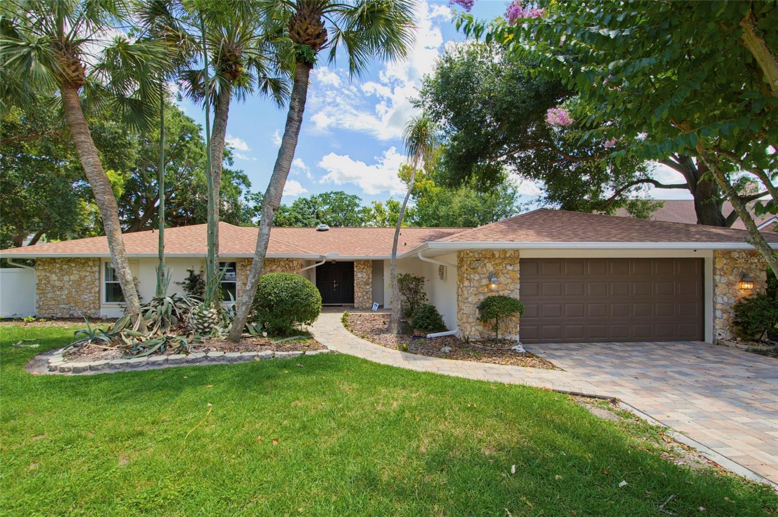 125 SPRING LAKE HILLS DR