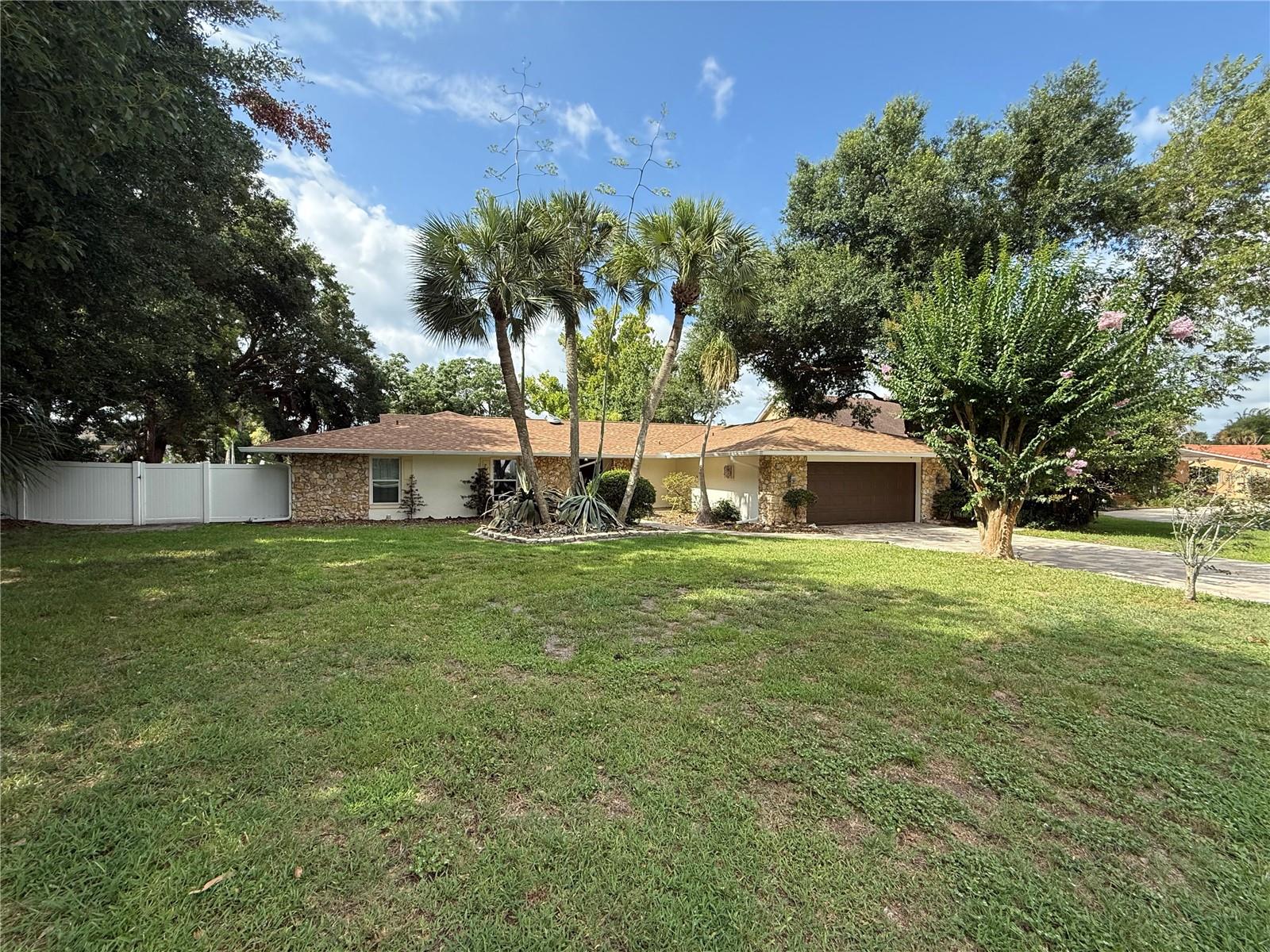 125 SPRING LAKE HILLS DR