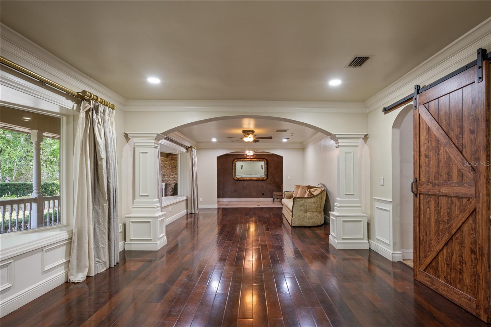 2009 WOODY DR