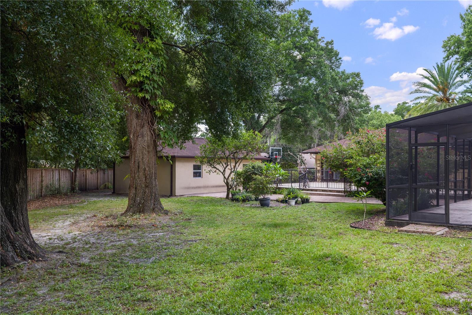 2009 WOODY DR