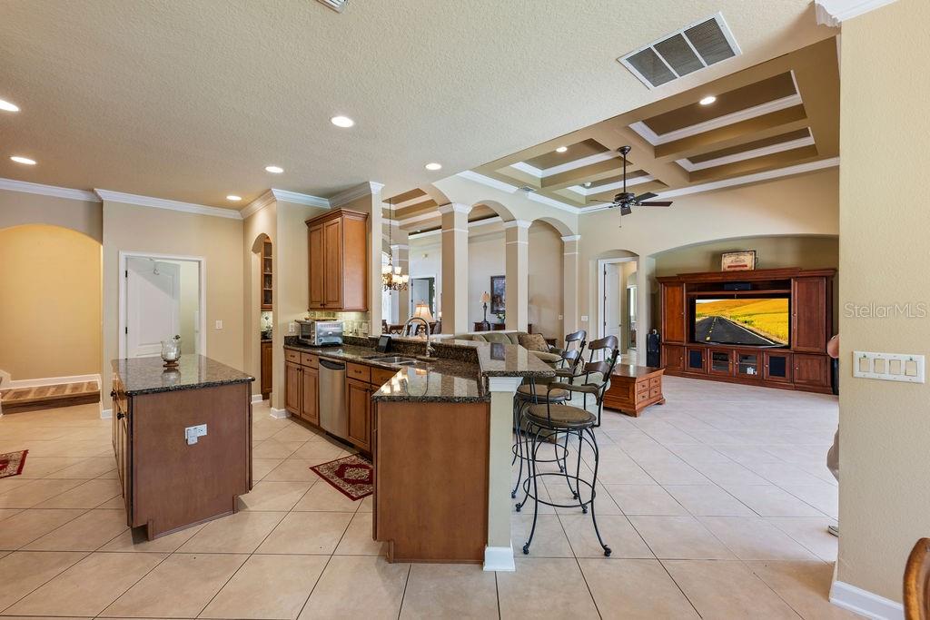 13624 LARSEN LN