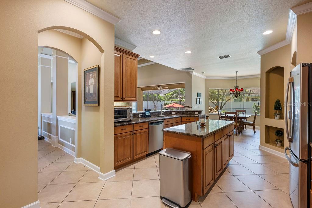 13624 LARSEN LN