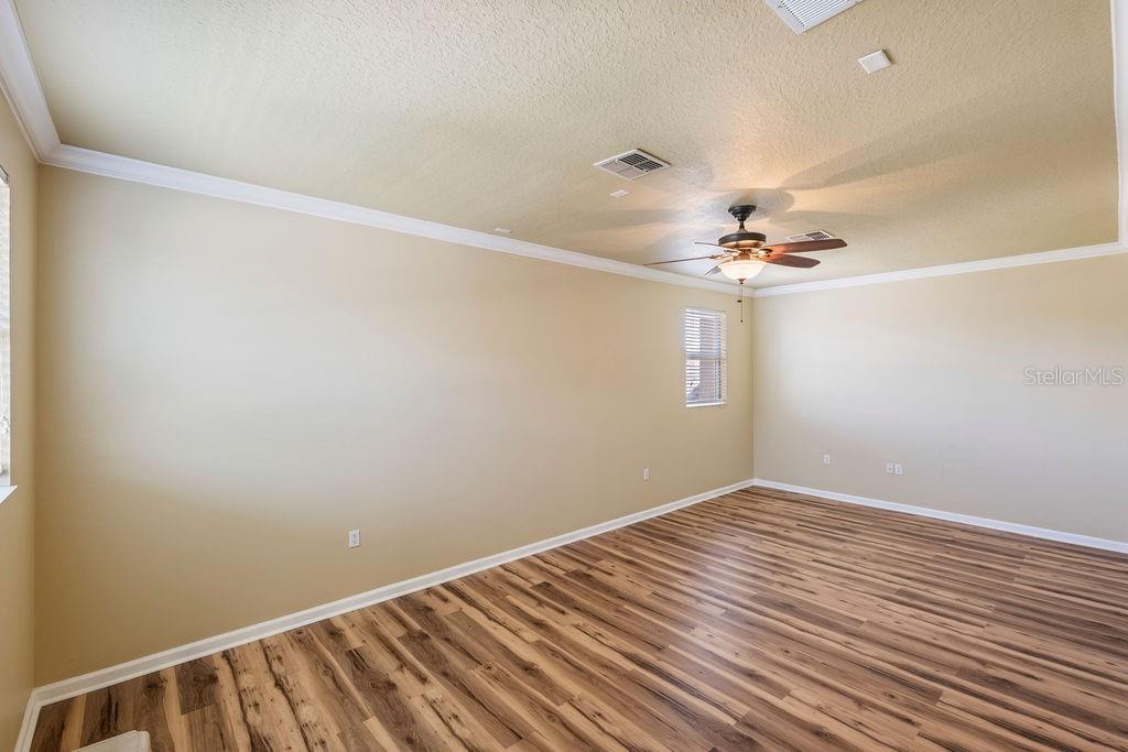 13624 LARSEN LN