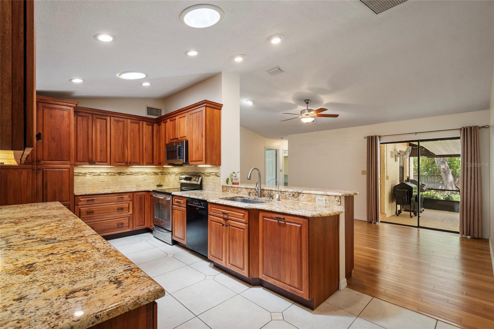 9220 EASTPORT TER