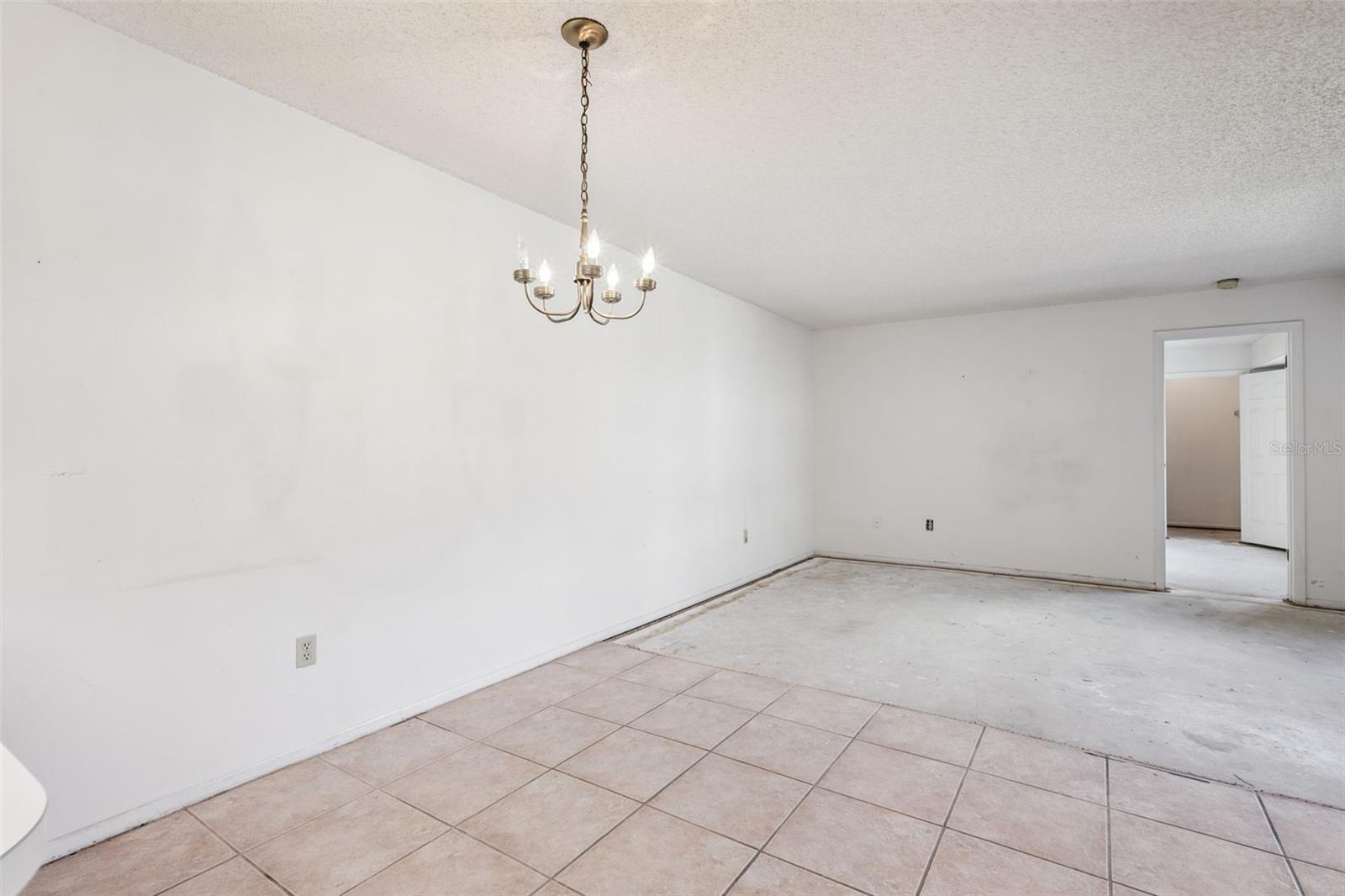 93 WINDTREE LN #102