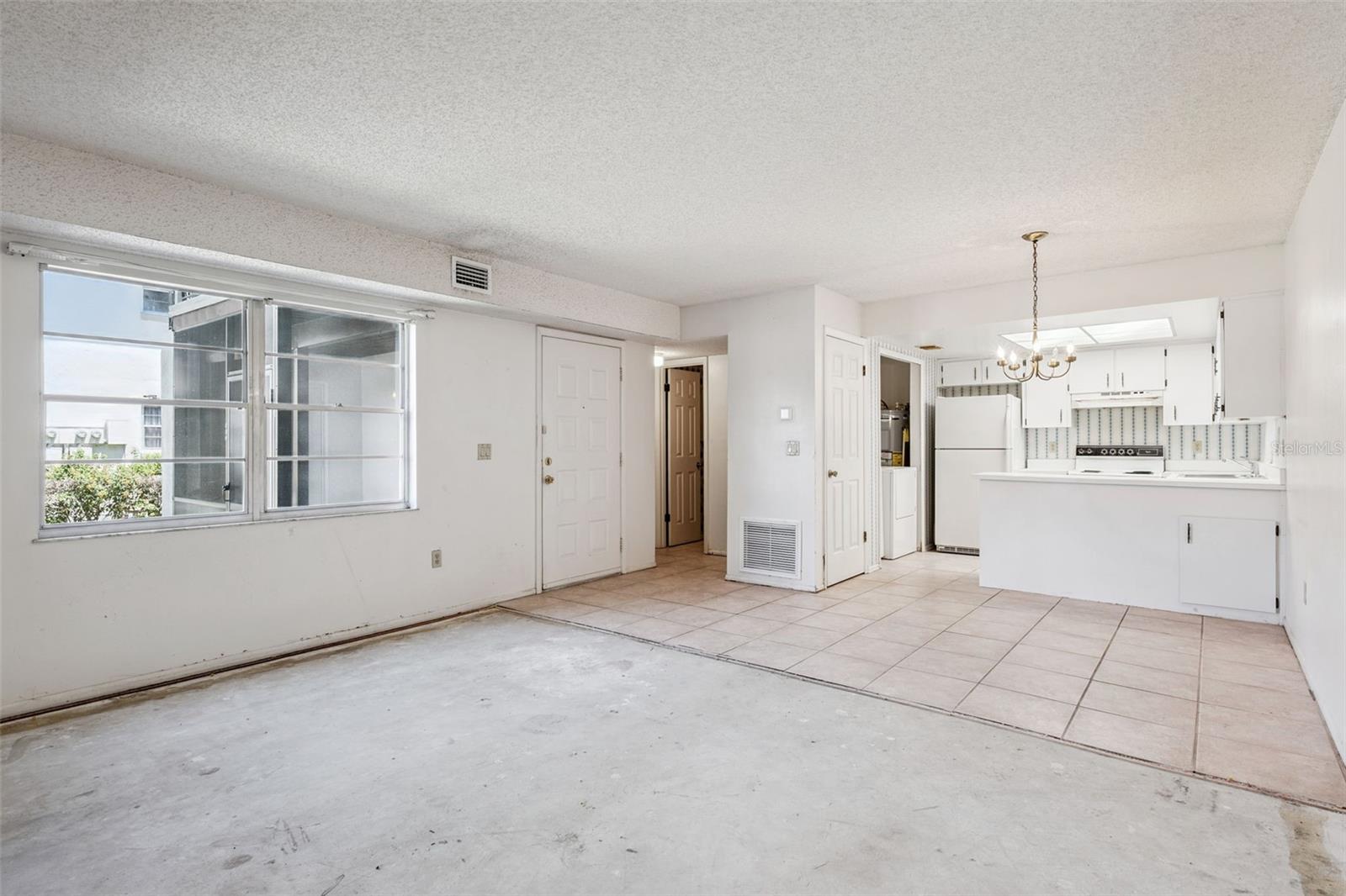 93 WINDTREE LN #102