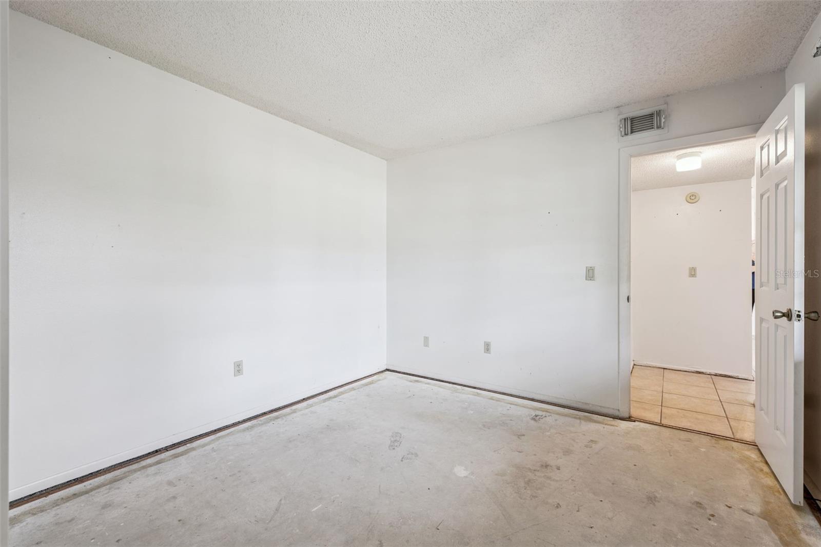 93 WINDTREE LN #102
