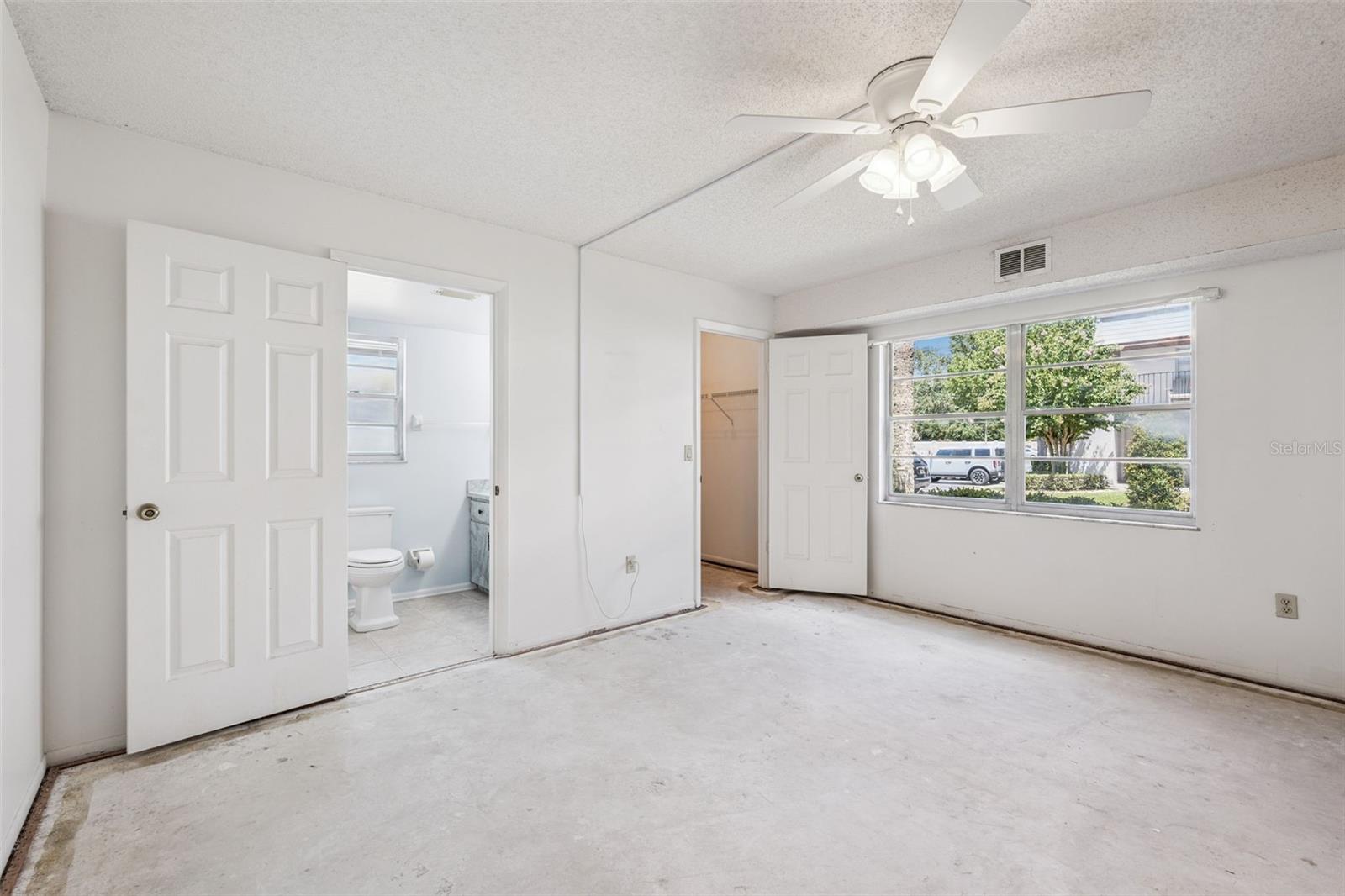 93 WINDTREE LN #102