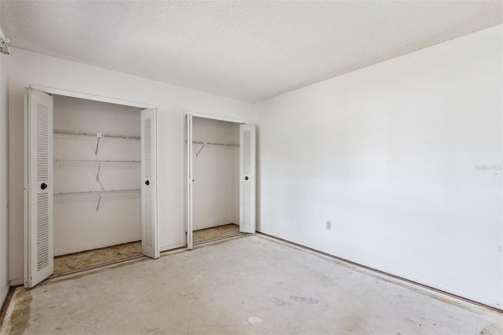 93 WINDTREE LN #102