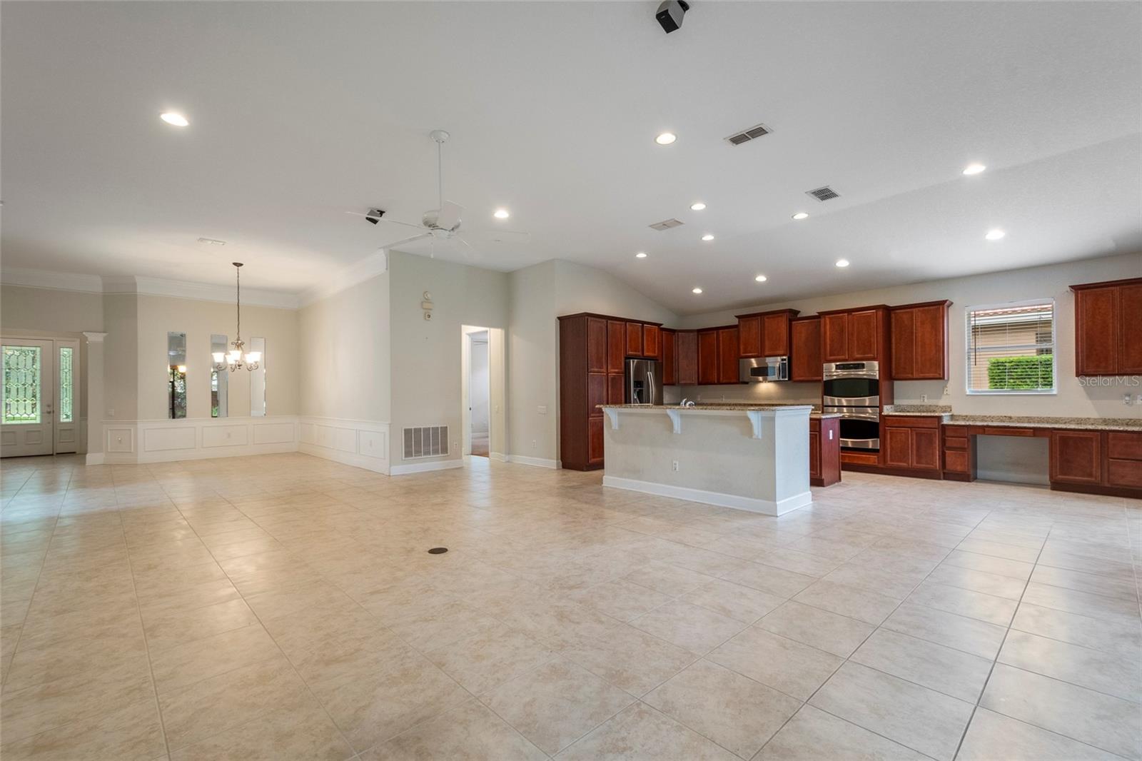 544 DOUGLAS EDWARD DR