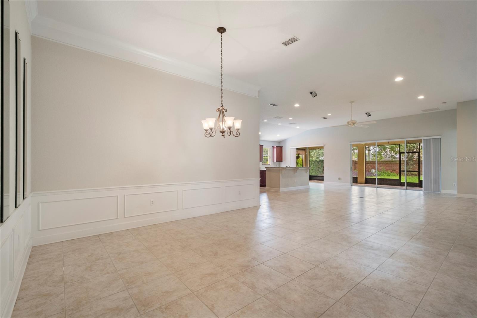 544 DOUGLAS EDWARD DR