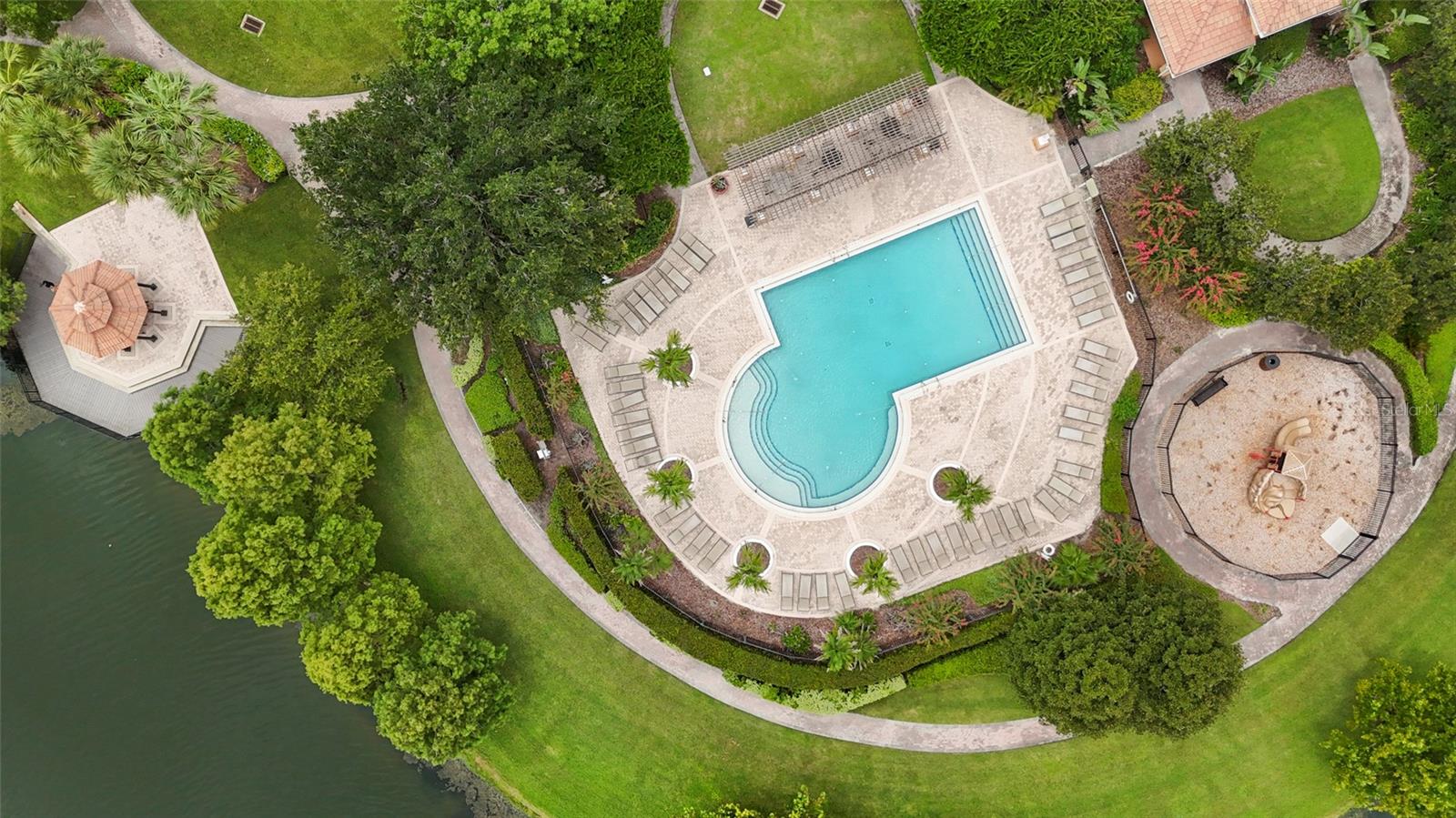 544 DOUGLAS EDWARD DR