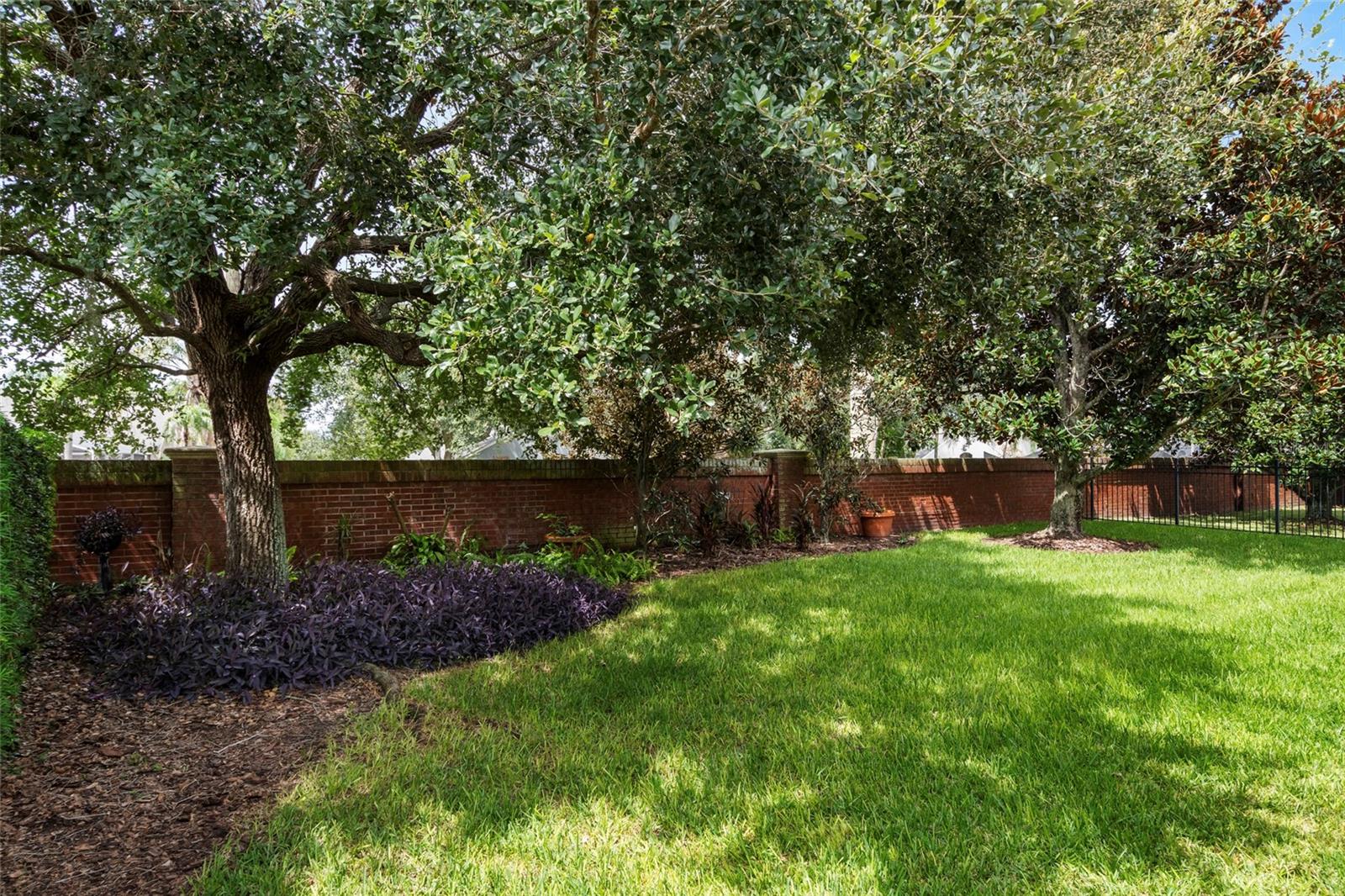 544 DOUGLAS EDWARD DR