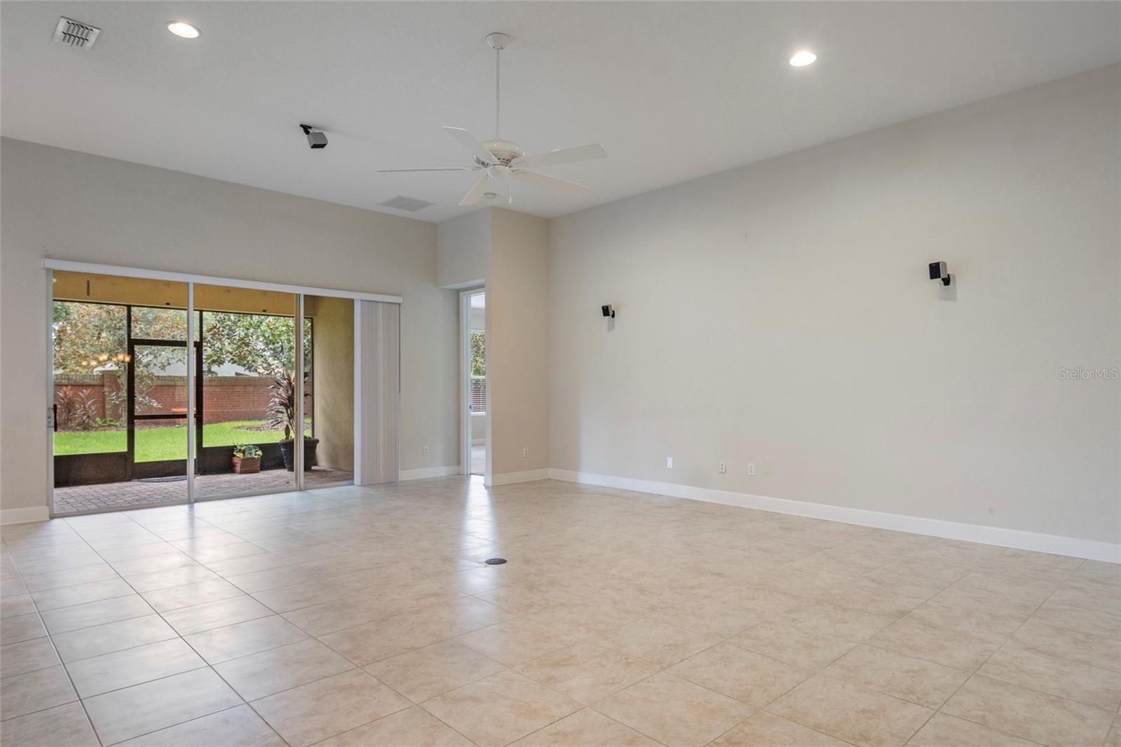 544 DOUGLAS EDWARD DR