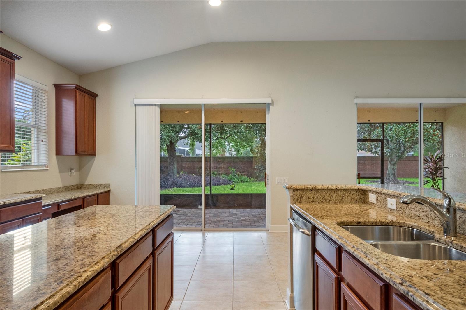 544 DOUGLAS EDWARD DR