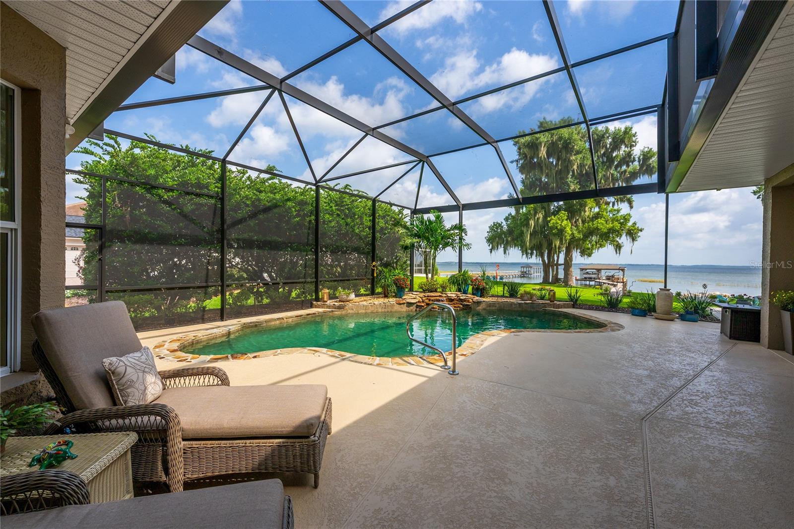 7311 BIRDS NEST CT
