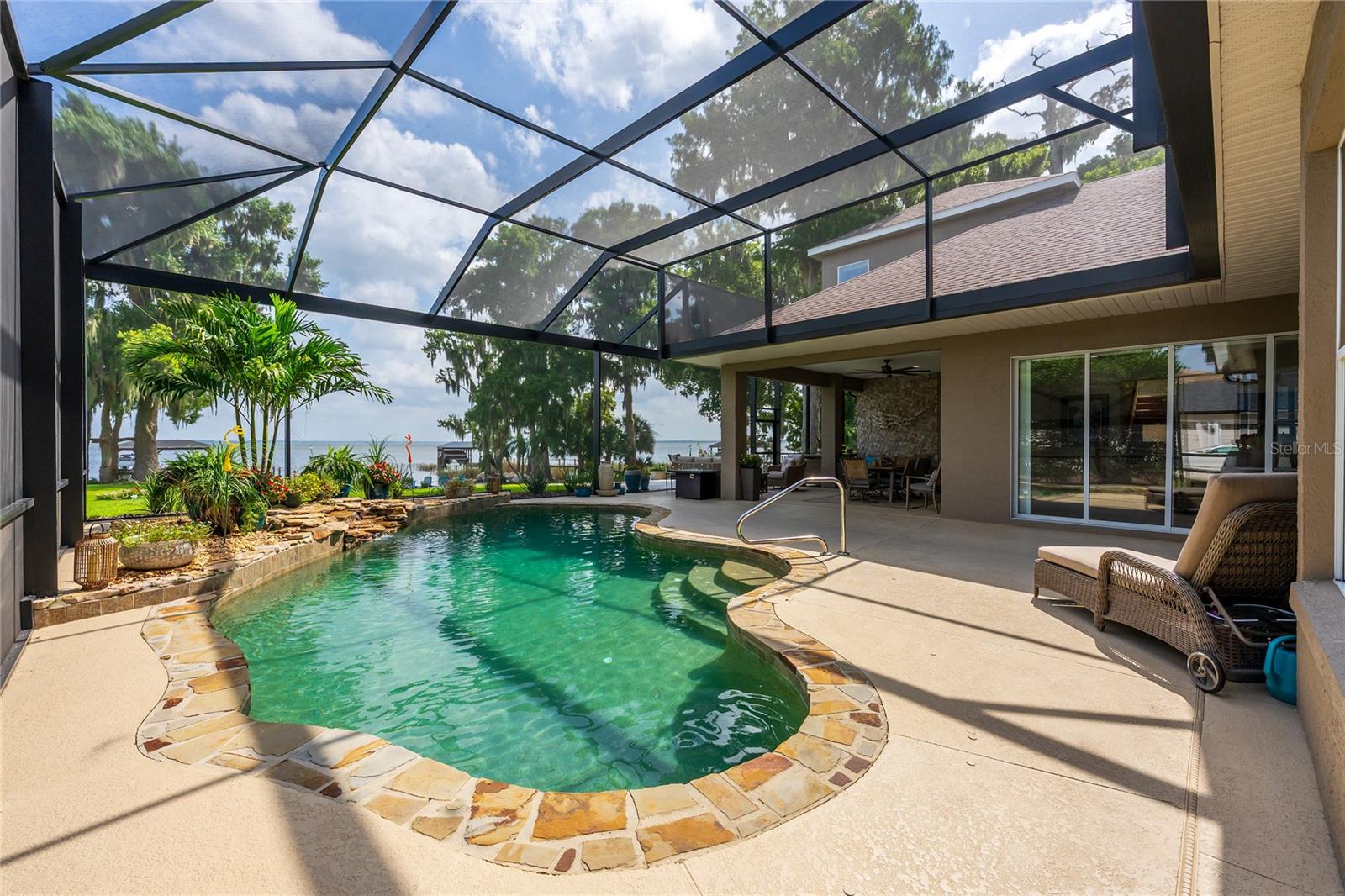 7311 BIRDS NEST CT