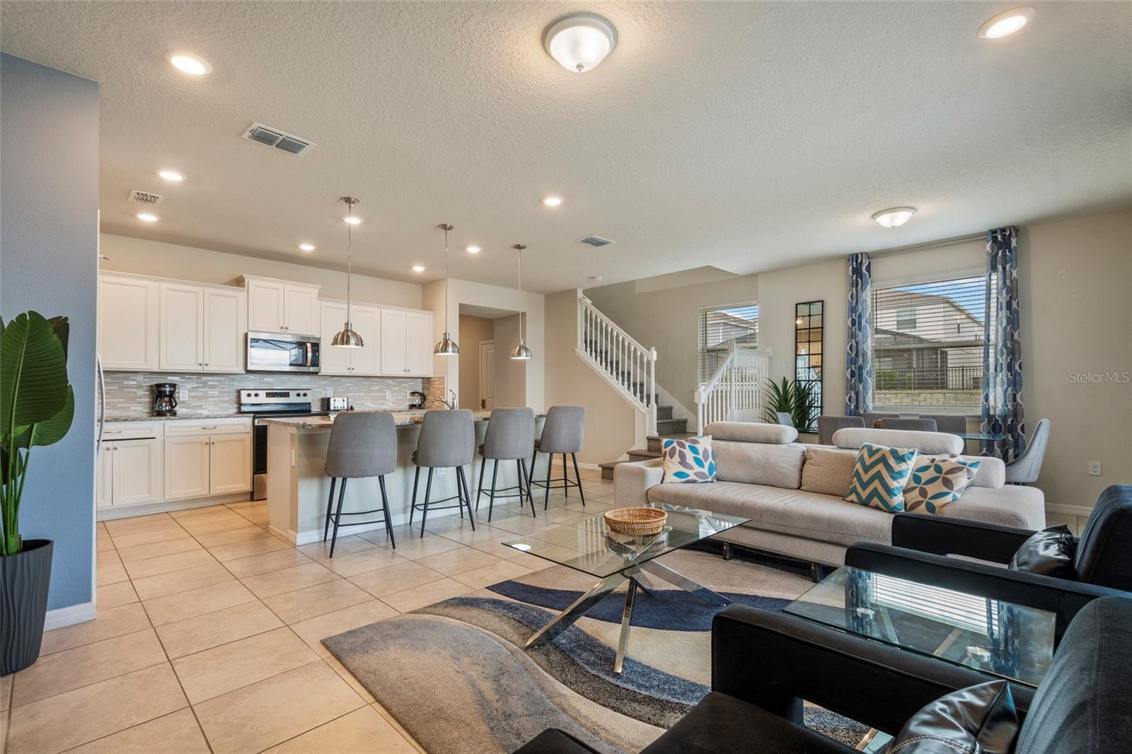 3769 PACIFIC LN
