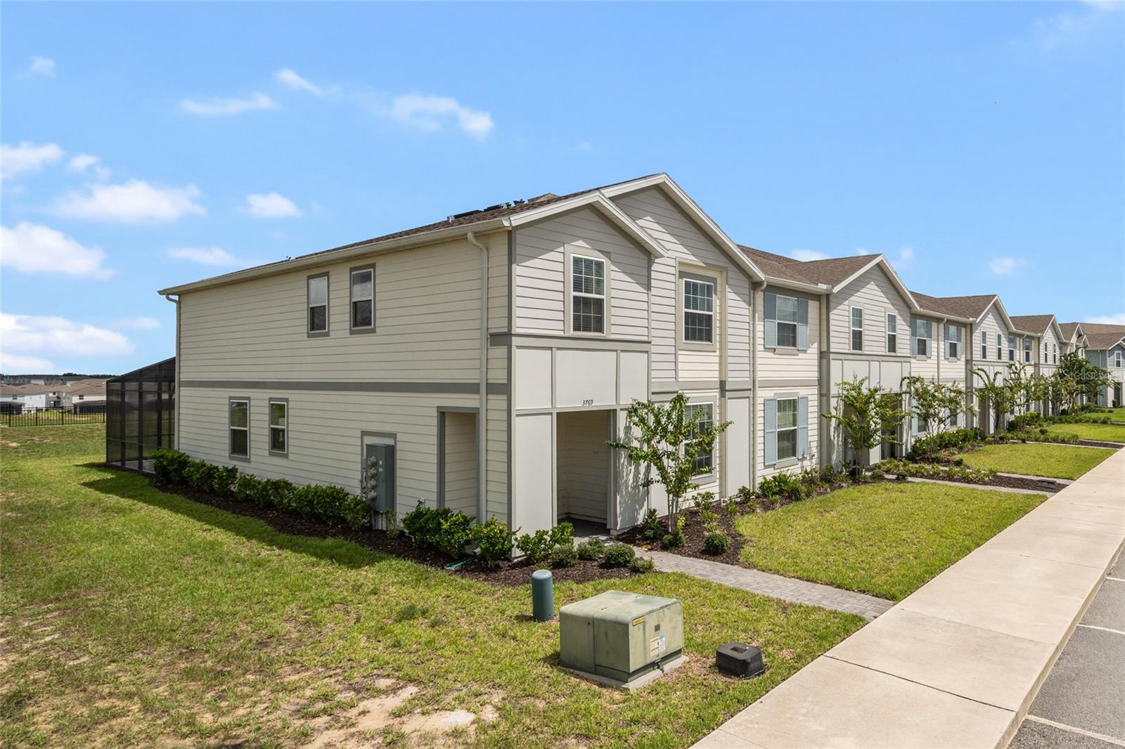 3769 PACIFIC LN