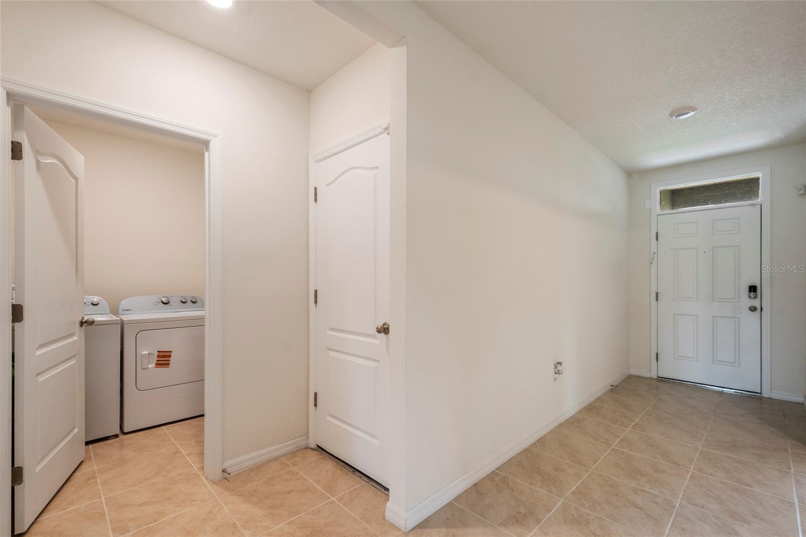 3669 RORY OAK CIR