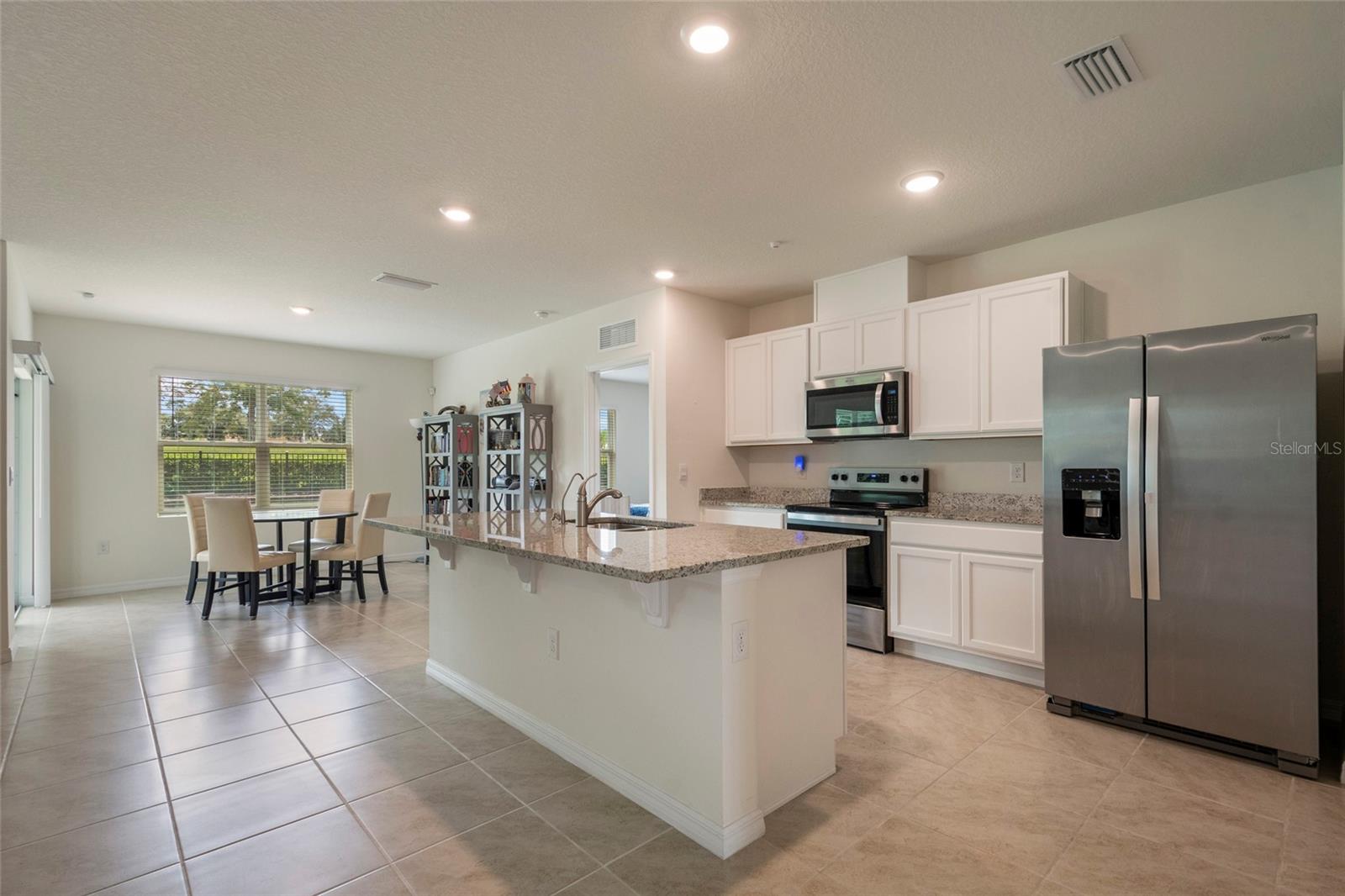 3669 RORY OAK CIR