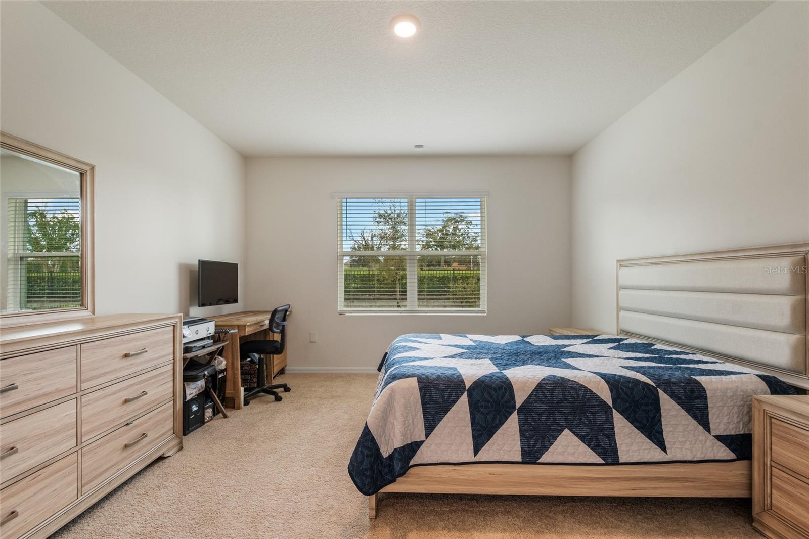 3669 RORY OAK CIR