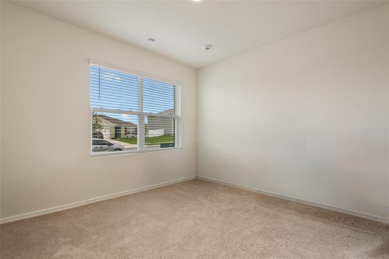 3669 RORY OAK CIR