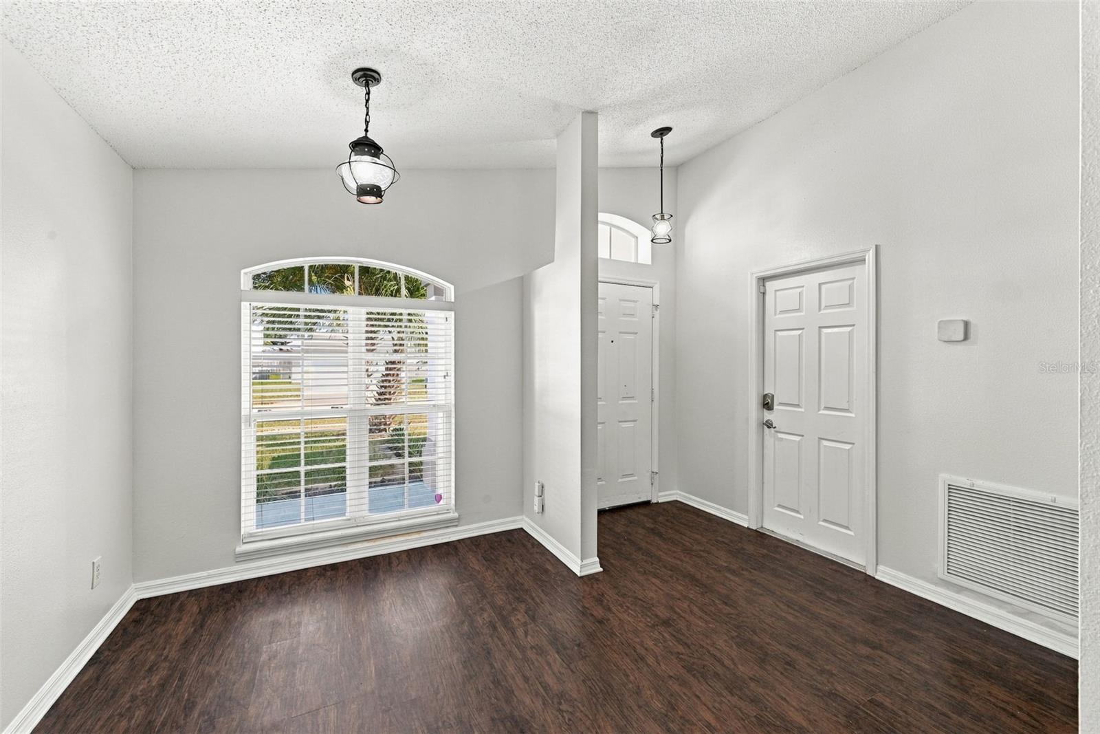 2354 BLUE SAPPHIRE CIR