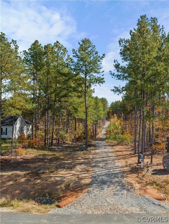 32 Forest Ridge Ln