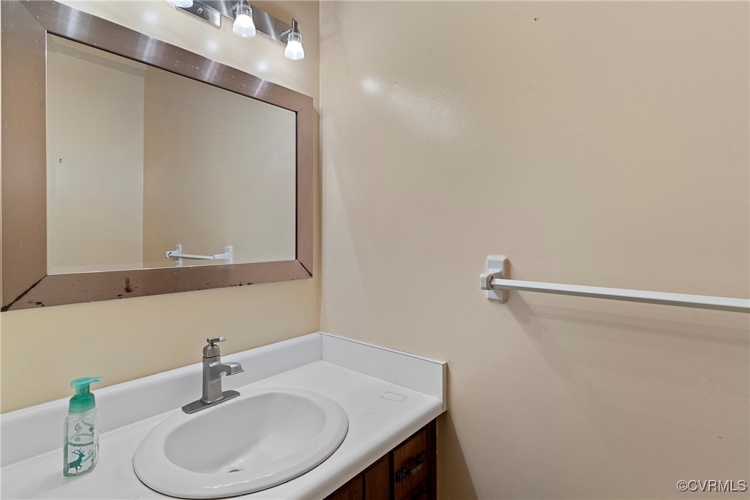 13705 Shirlton Ct