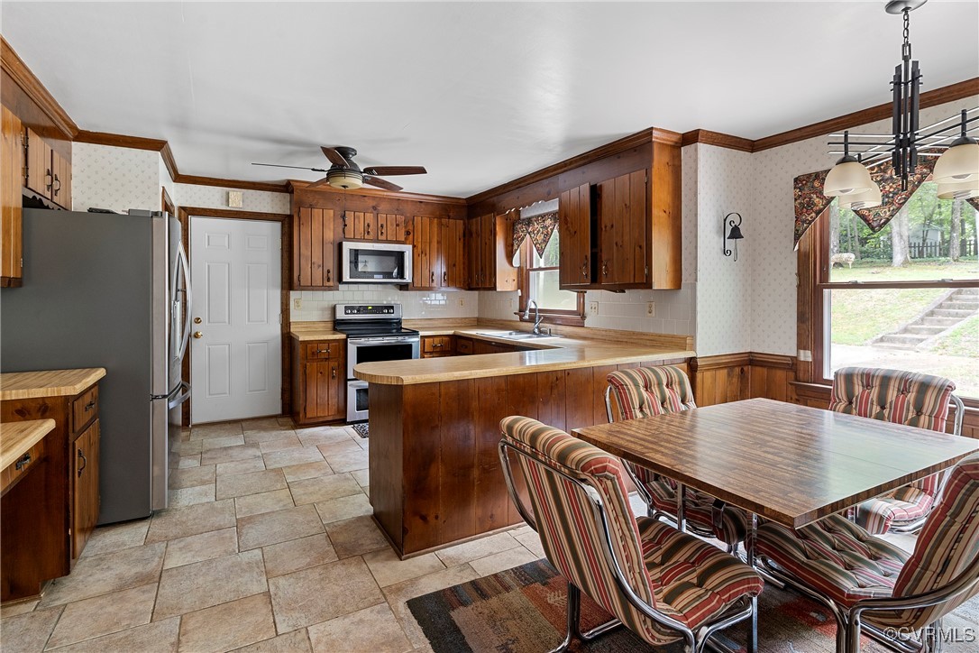 13705 Shirlton Ct