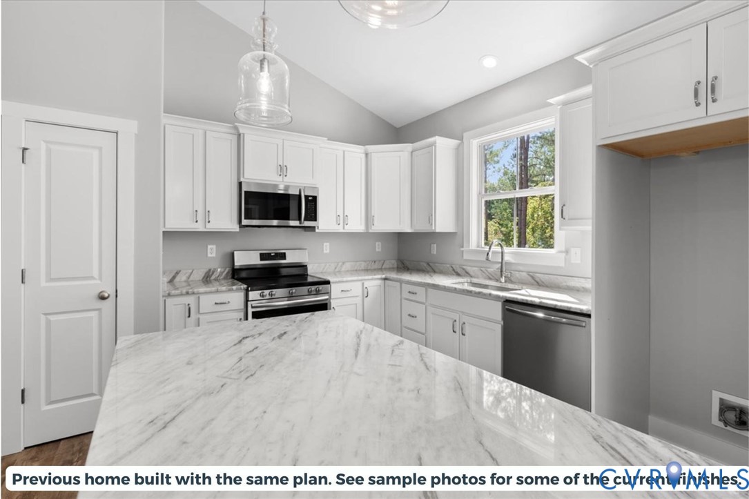 371 Happy Hollow Rd