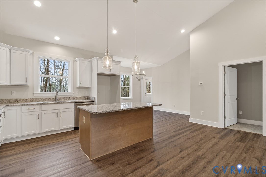 79 E Sunrise Dr
