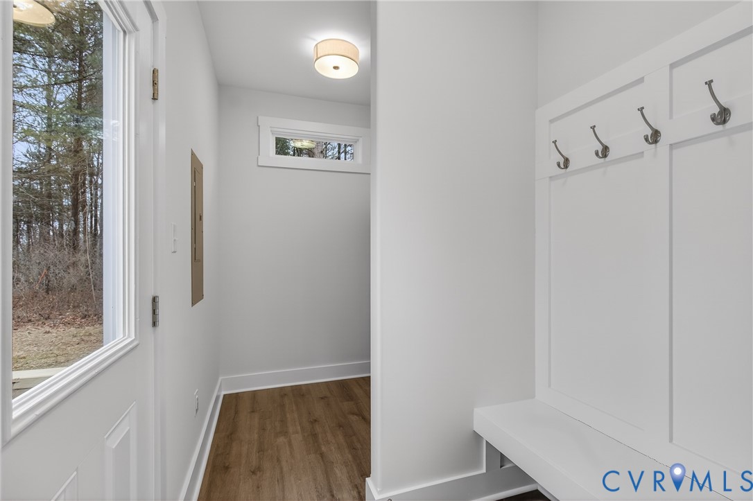 79 E Sunrise Dr