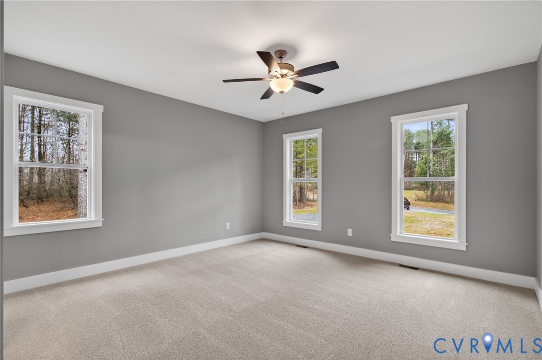 79 E Sunrise Dr