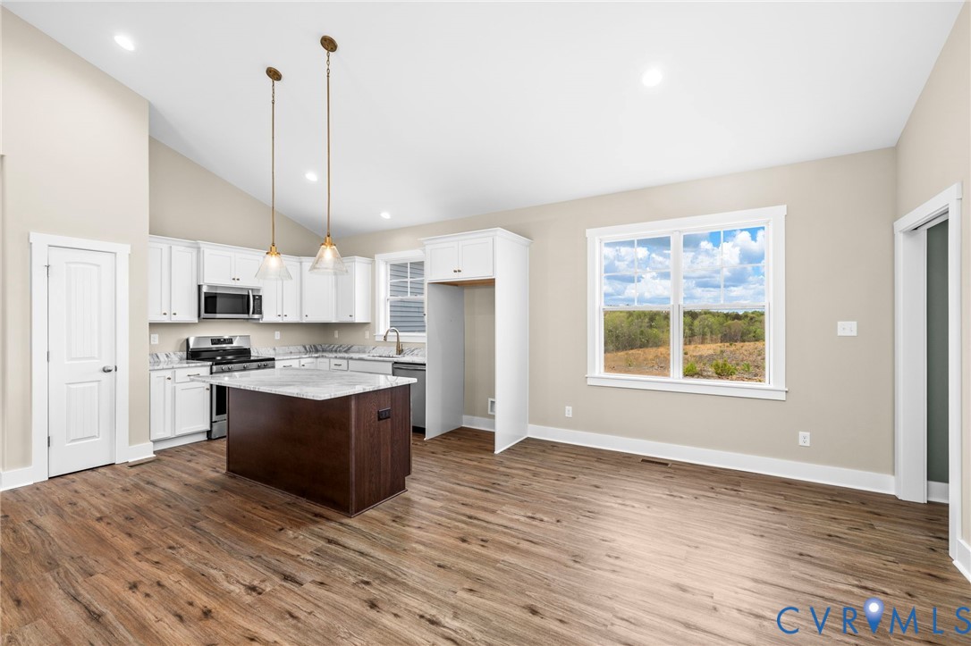 355 Happy Hollow Rd