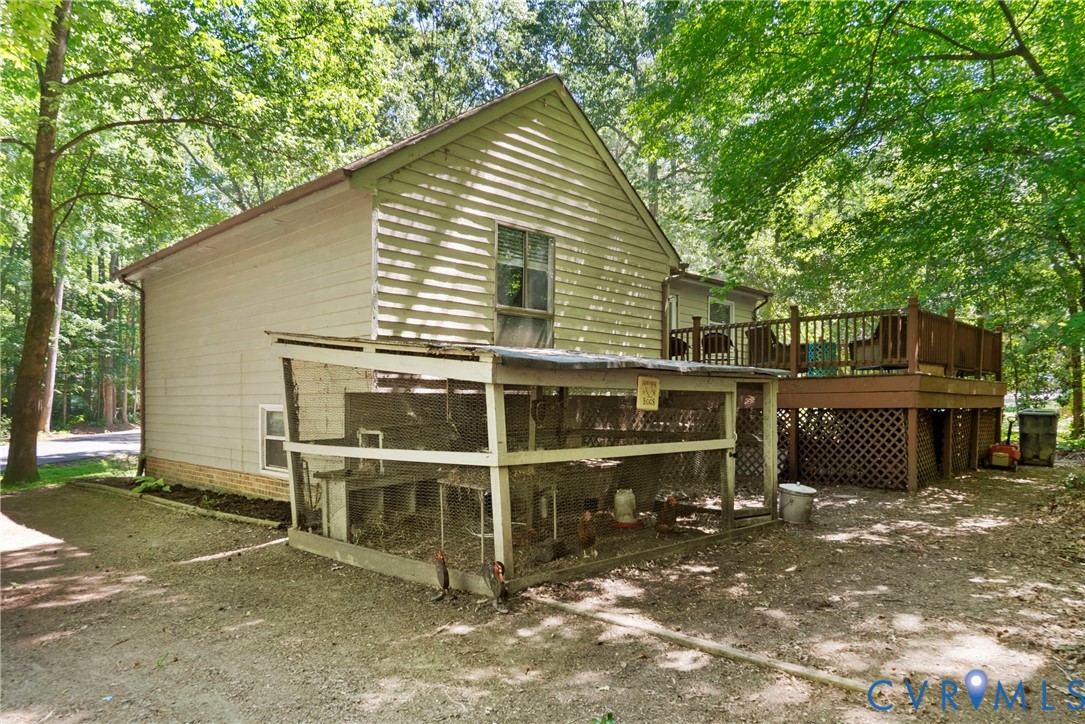 13315 Farm Crest Ct