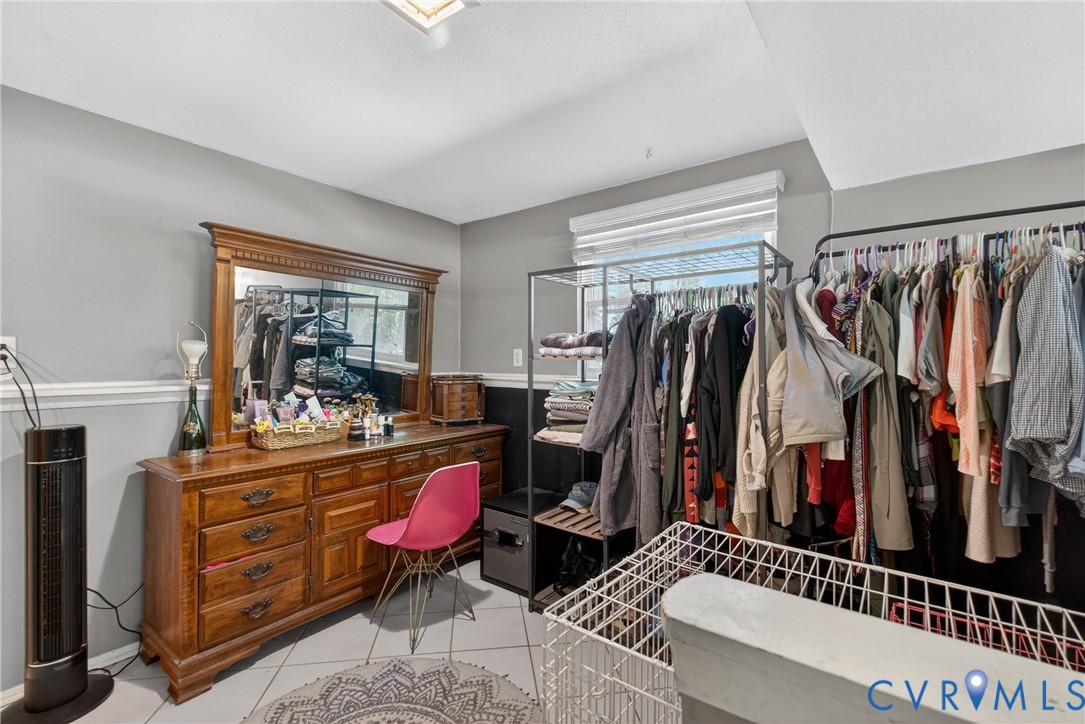 13315 Farm Crest Ct