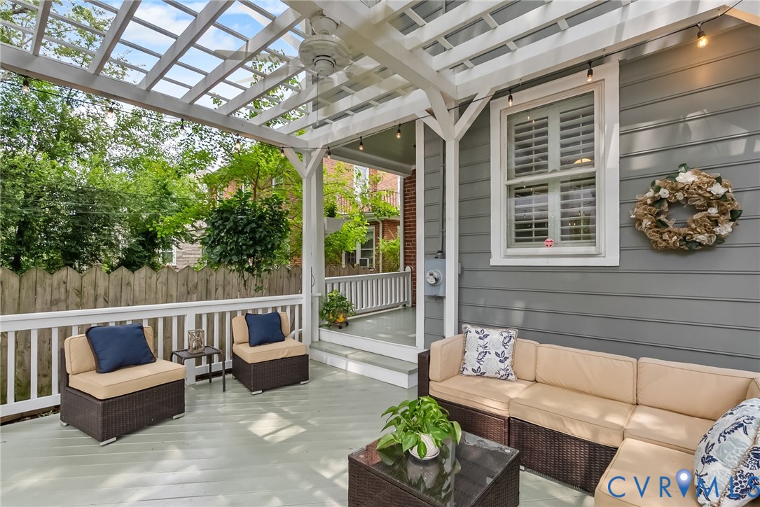 4806 E Seminary Ave