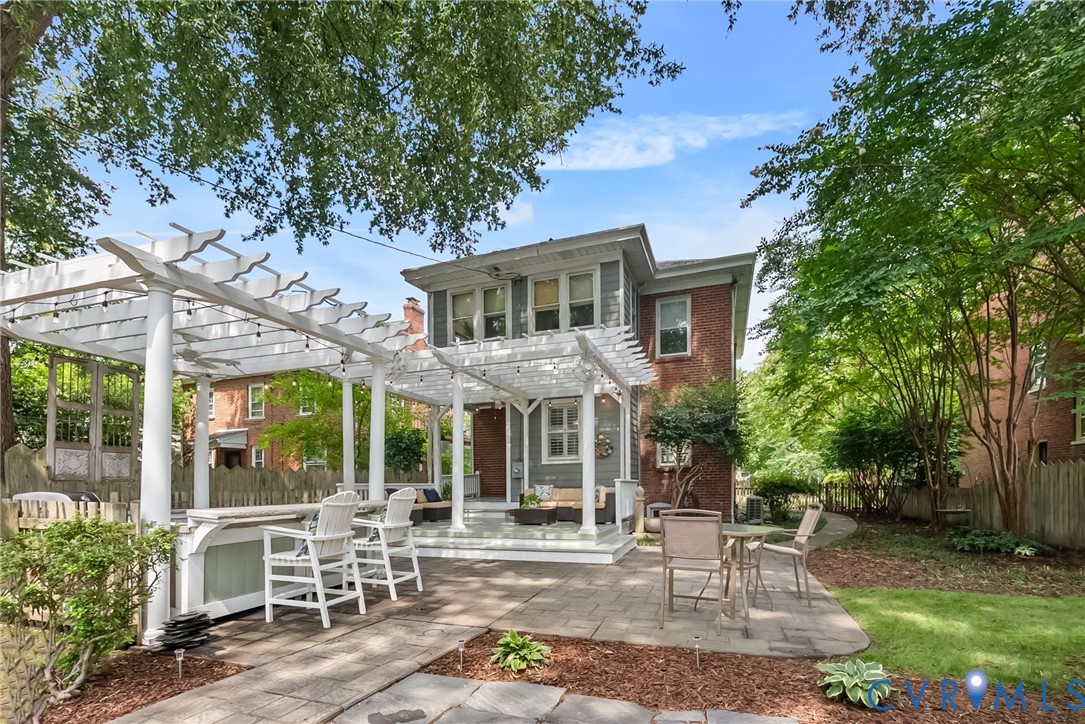 4806 E Seminary Ave
